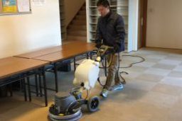 カーペットクリーニング